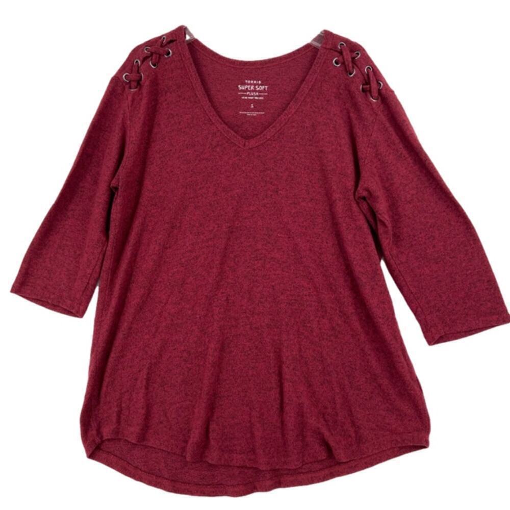 Torrid Super Soft Plush Tunic Top Size 1X Burgundy Red Laced Shoulders‎ V-Neck
